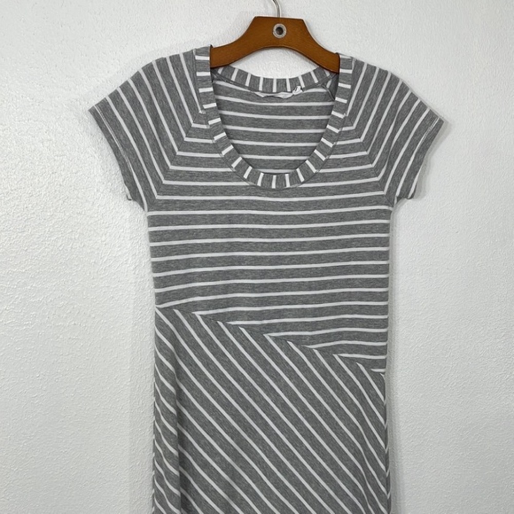 Athleta Makai gray and white stripe short sleeve maxi dress
